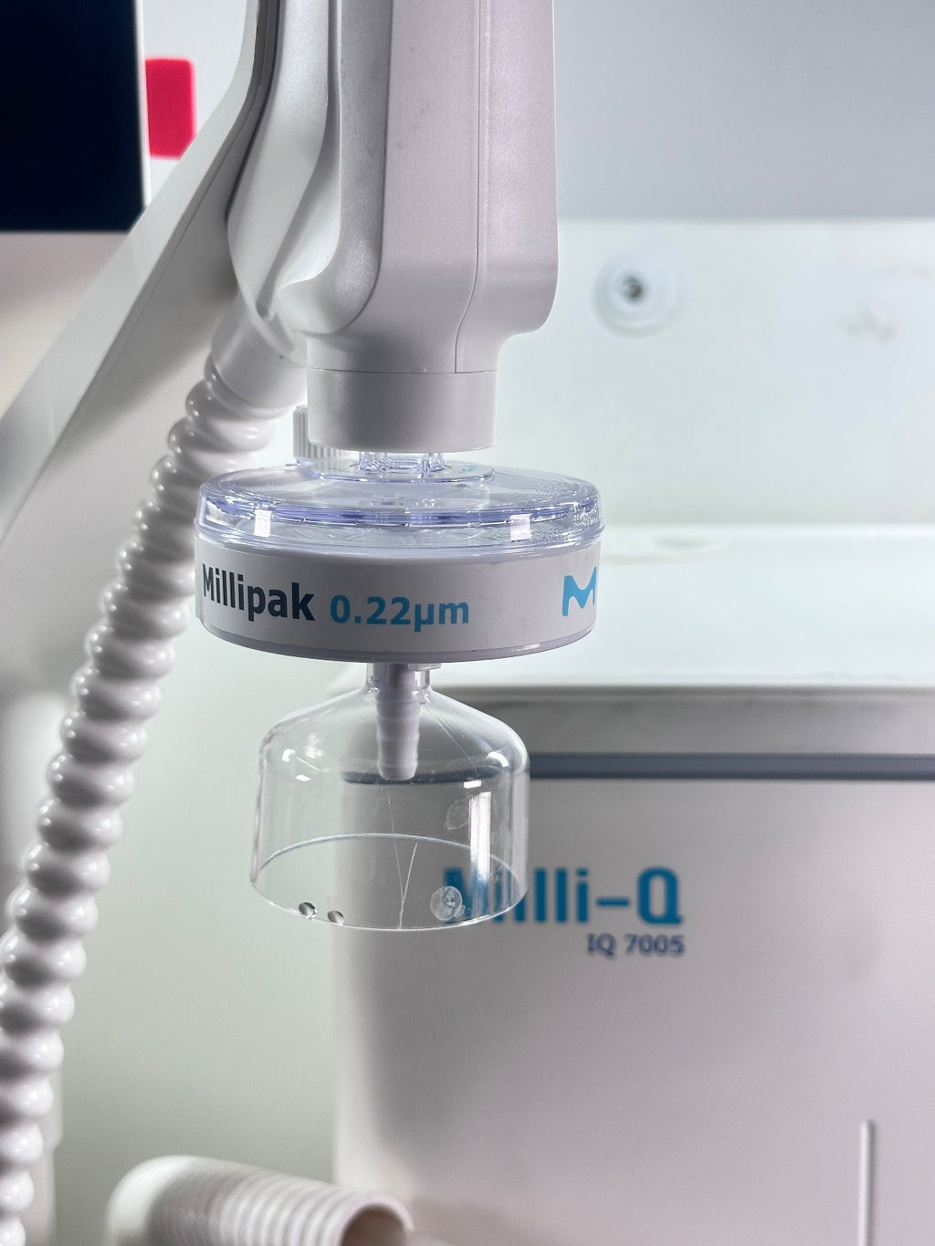 Millipore Milli-Q IQ 7005 Pure & Ultrapure Water Purification System
