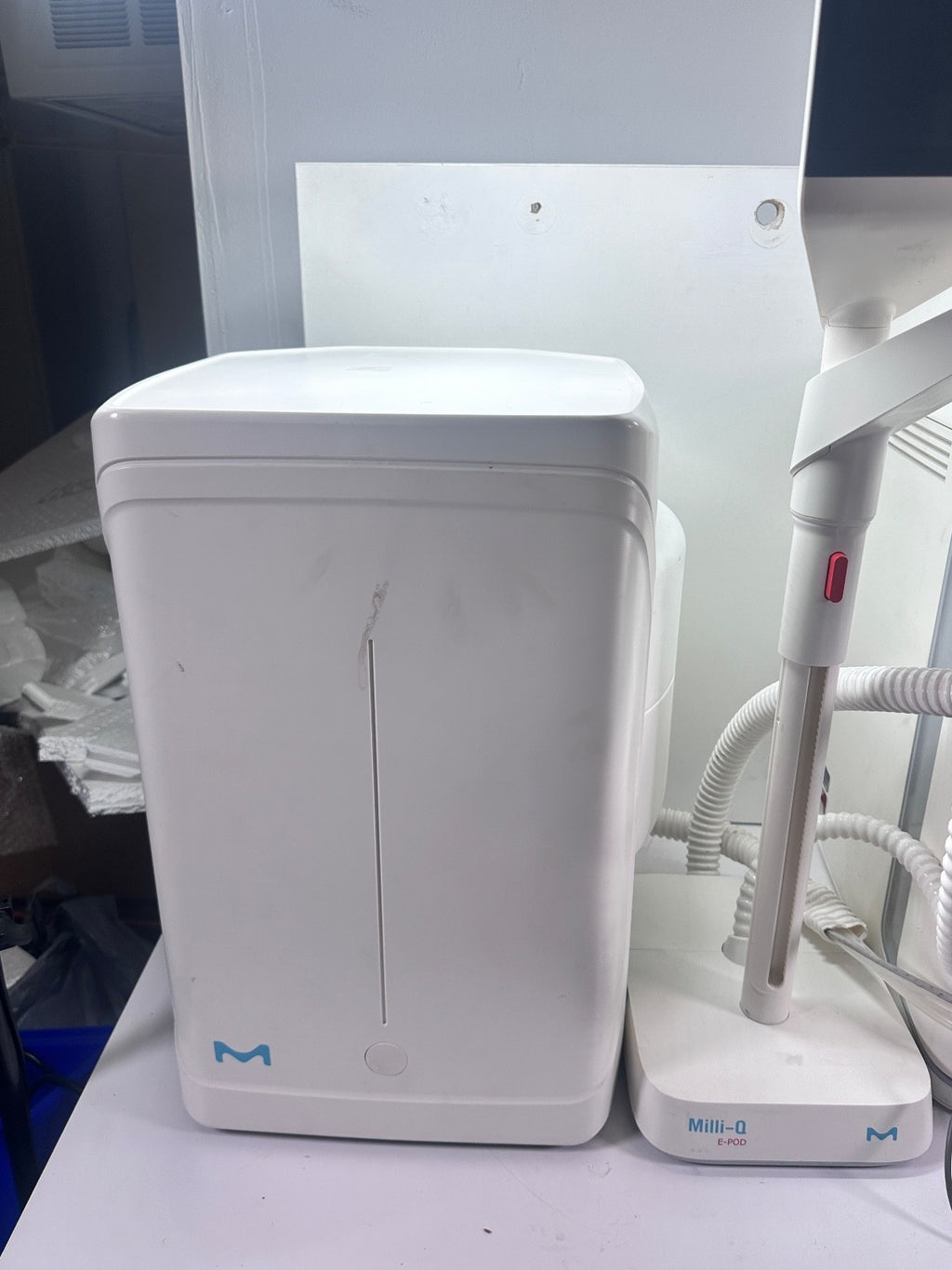 Millipore Milli-Q IQ 7005 Pure & Ultrapure Water Purification System