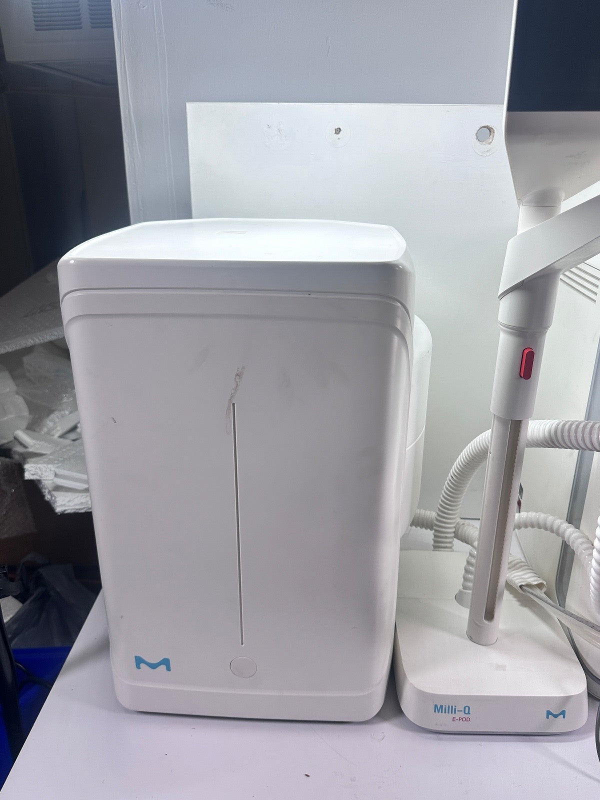 Millipore Milli-Q IQ 7005 Pure & Ultrapure Water Purification System
