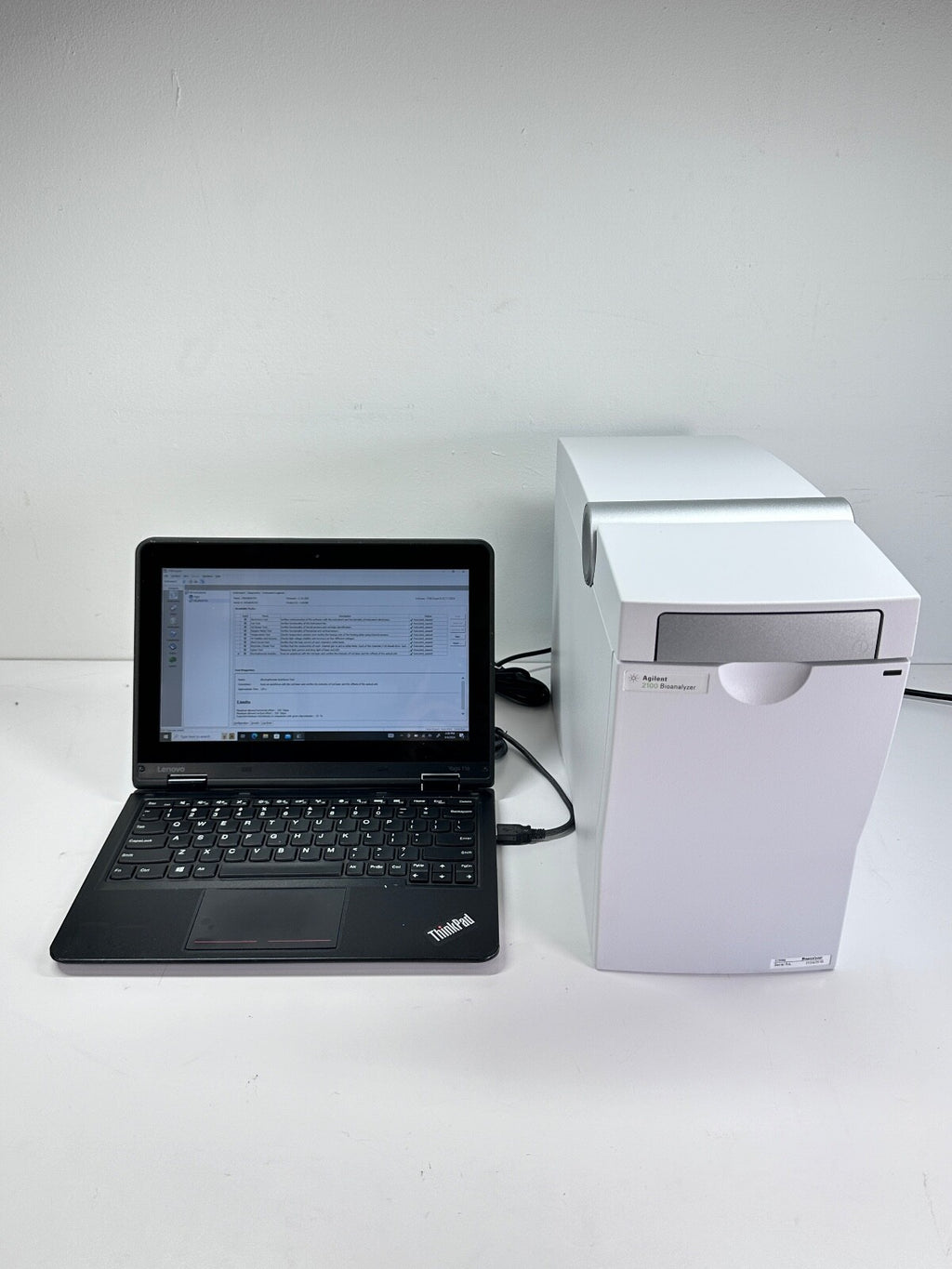Agilent 2100 Bioanalyzer G2939B w/ laptop and software w/ Warranty