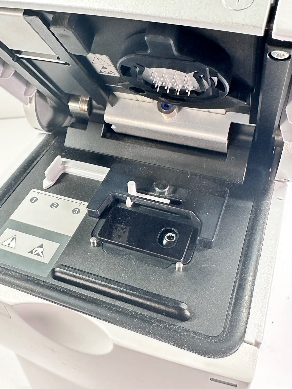 Agilent 2100 Bioanalyzer G2938C w/ laptop and software w/ Warranty